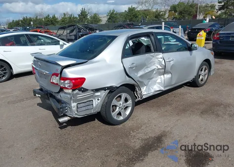 2013 Toyota Corolla S z USA, uszkodzony, nr VIN 5YFBU4EE1DP139543